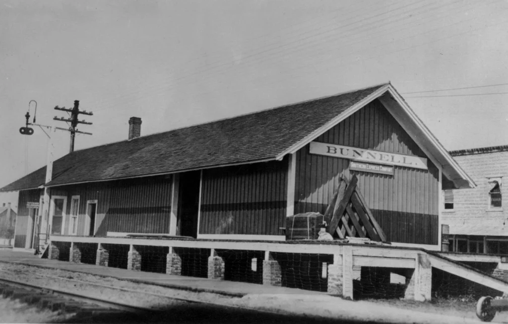 Bunnell-Business-FEC-RR-station3